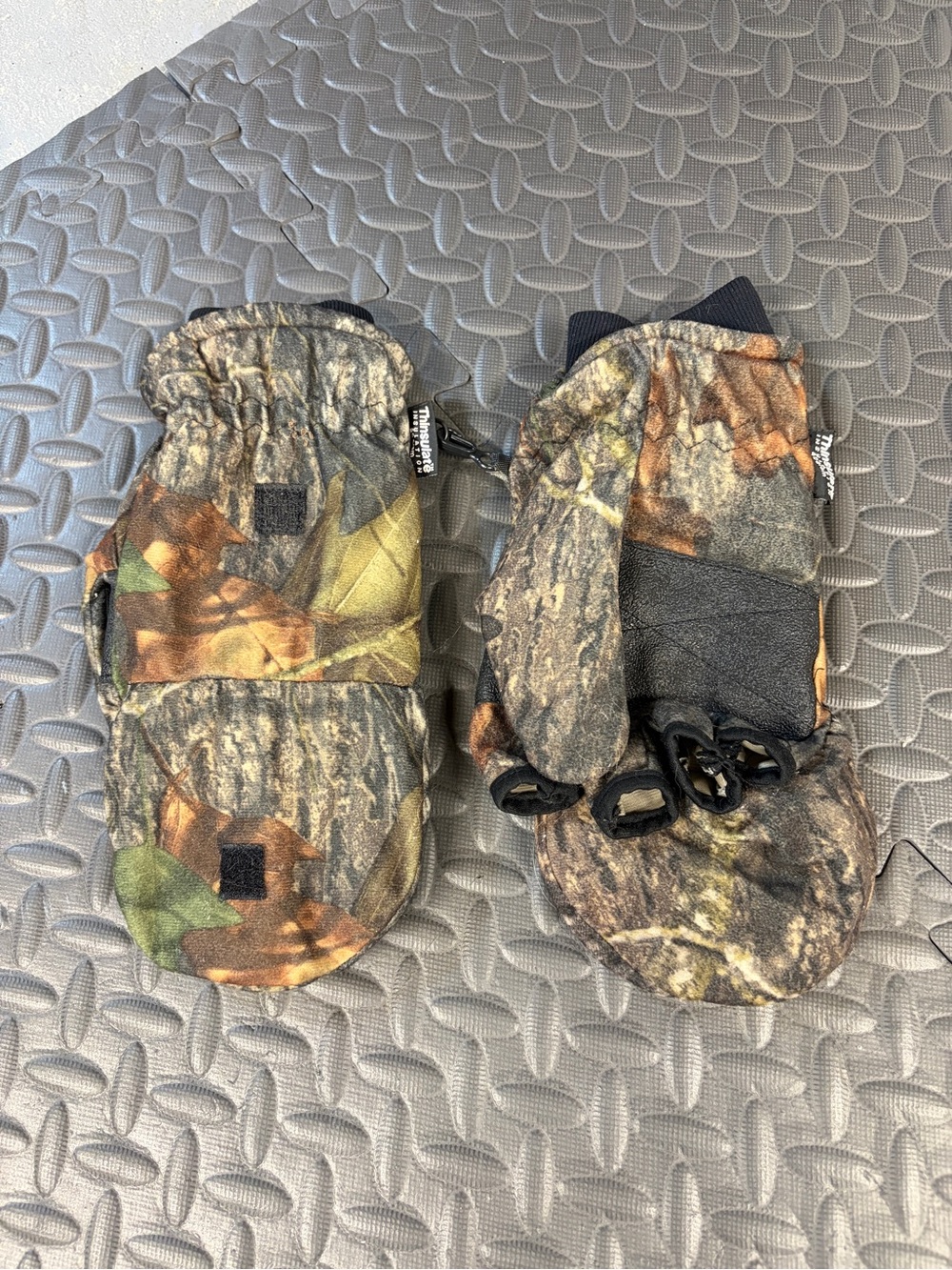 Men’s Thinsulate flip fleece gloves size large